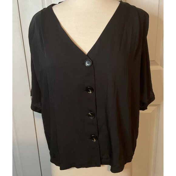 Elodie Black Short Sleeve Button Up Blouse Size Large - Picture 1 of 4